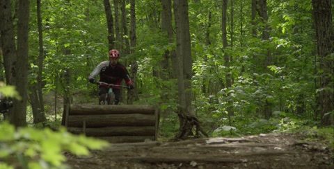 Extreme Sport - Downhill Mountain Biking - X-Up Bar Turn Trick