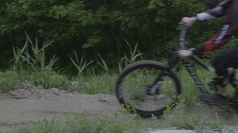 Extreme Sport - Downhill Mountain Biking